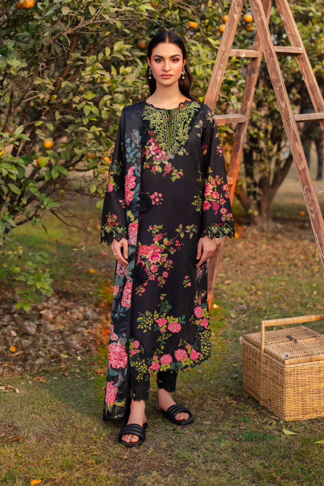 IZNIK 3pc Summer Eid Collection Code:PE001