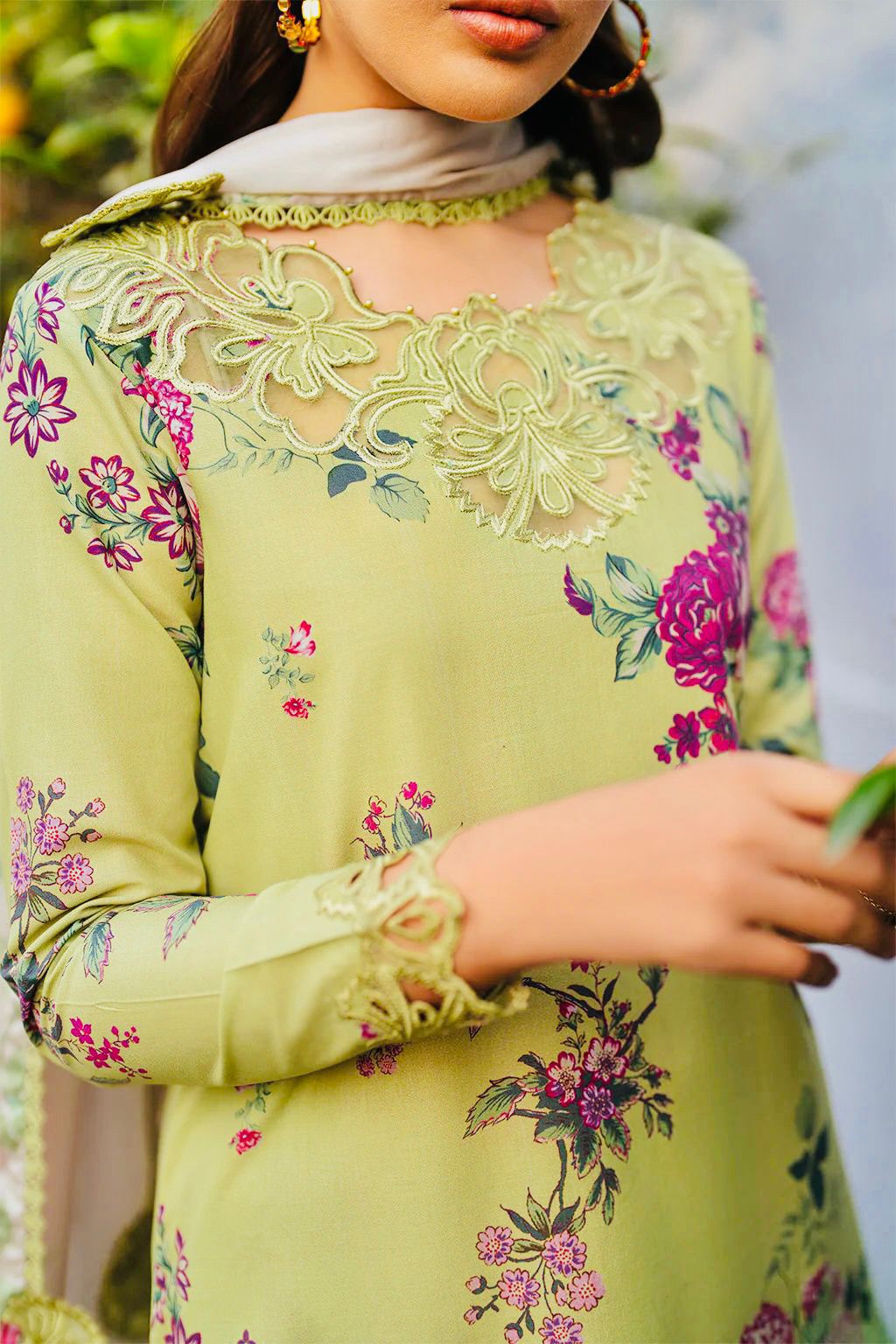 IZNIK 3pc Summer Eid Collection Code:PE001