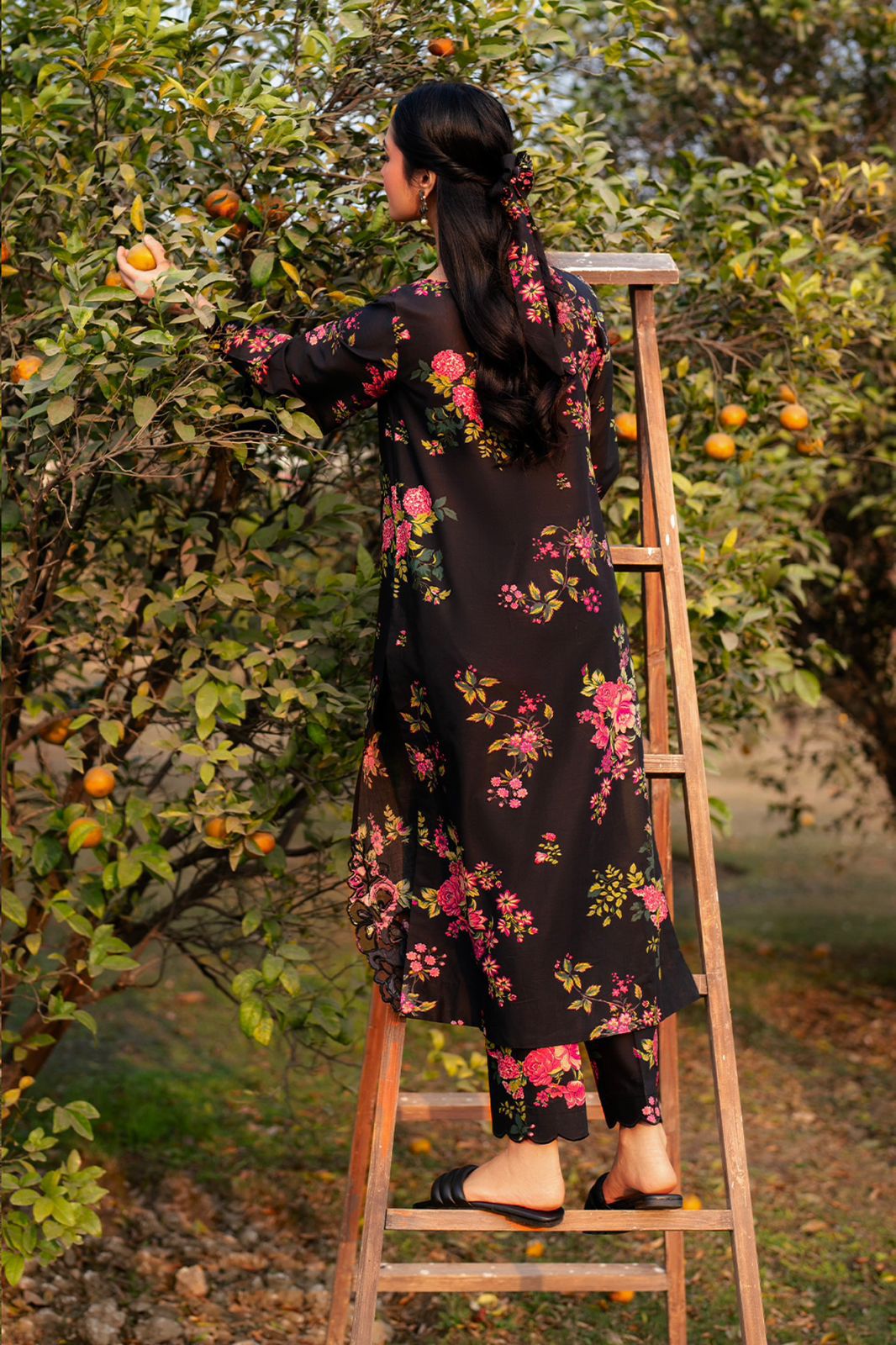 IZNIK 3pc Summer Eid Collection Code:PE001