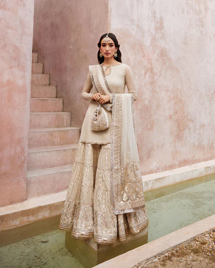 Eilees is a fabulous bridal gharara set. hitcode