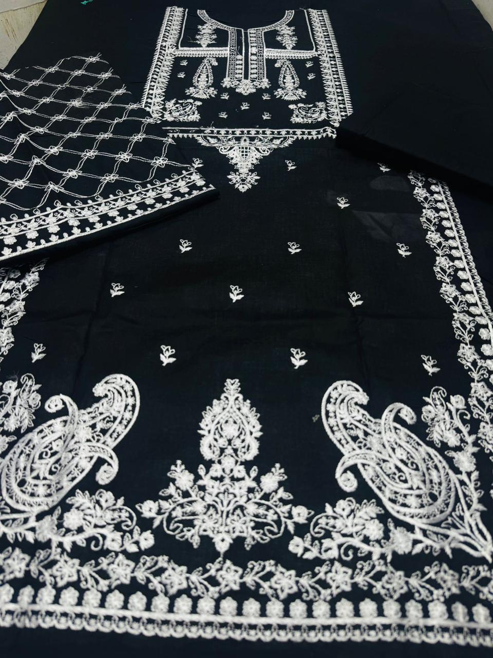 umzay 2pc Wedding Winter Collection&nbsp; Code:1060Az&nbsp;