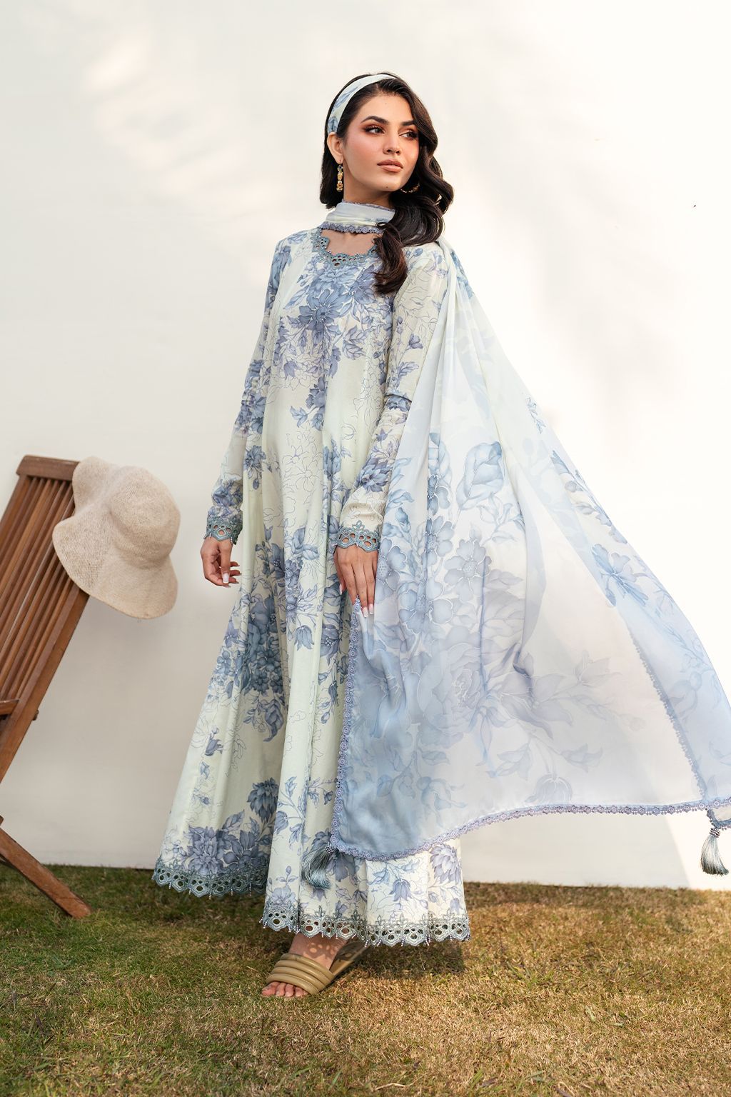 IZNIK 3pc Summer Eid Collection&nbsp; Code:PE001