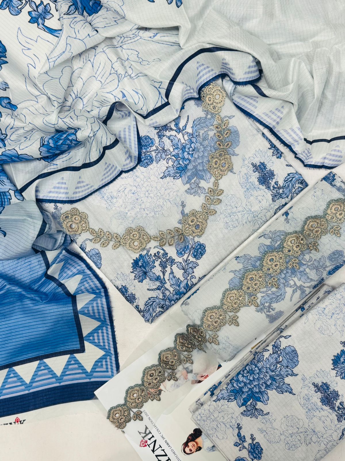 IZNIK 3pc Summer Eid Collection&nbsp; Code:PE001