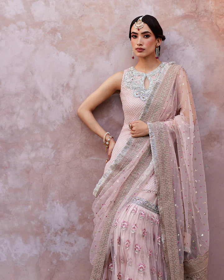 Eilees is a fabulous bridal gharara set. hitcode