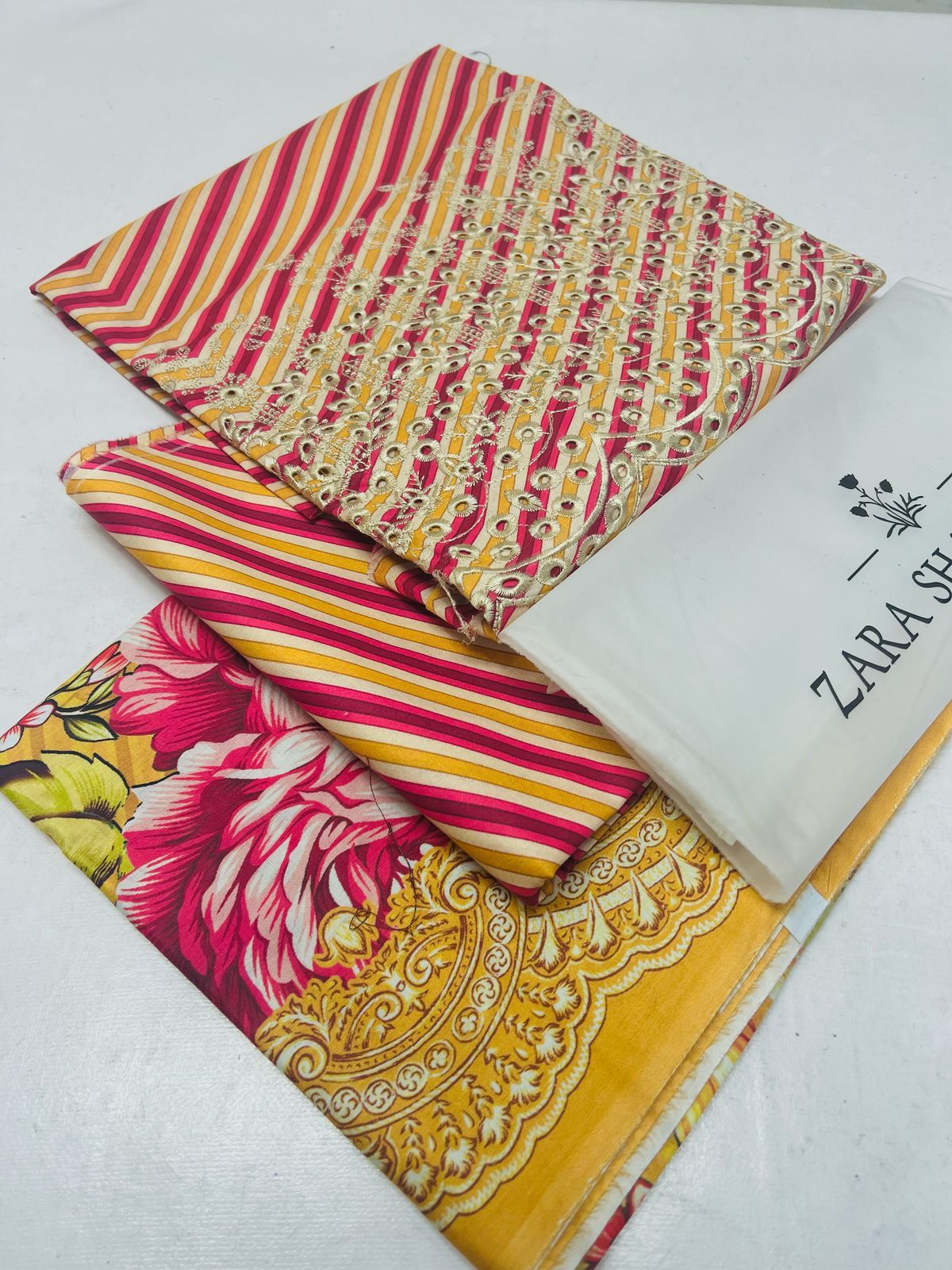 ZARA SHAHJAHAN  Hit Article 3Pc in Summer Collection